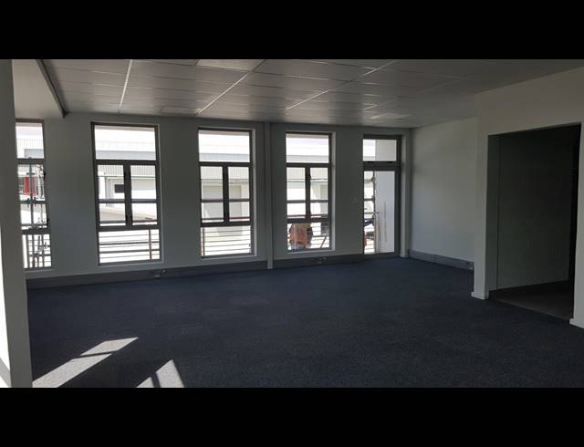 543M² FACTORY RENTED IN BLACKHEATH INDUSTRIAL